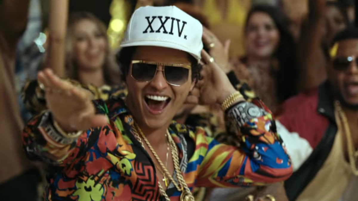 Bruno Mars in 24K Magic videoclip 