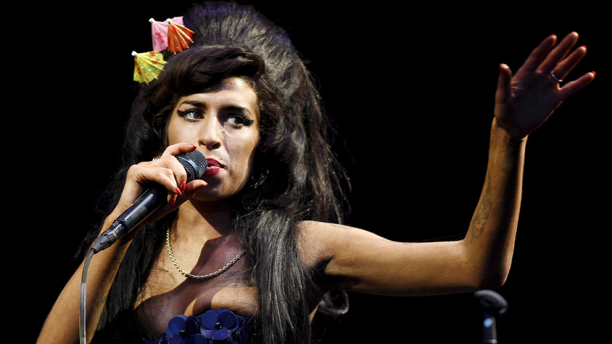 Amy Winehouse header